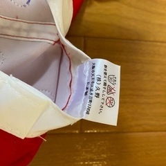 いちごの帽子の画像