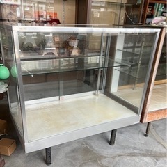 ガラスショーケース　シルバー　2段　レトロの画像