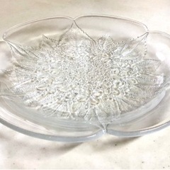 ガラス皿（花柄）