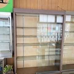 ガラスショーケース　戸棚付き　5段　木製　レトロ　戸棚の画像