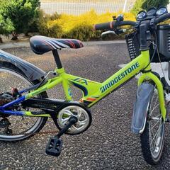 小学校低学年男の子自転車