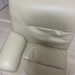 24日まで！合皮ソファ 傷みありの画像