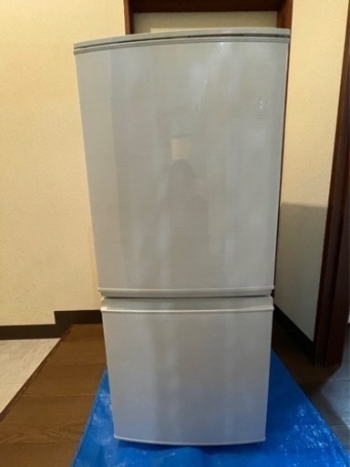 SHARP 冷蔵庫　2018年製　137L