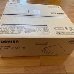 東芝　 2/12引取り5000円　温水洗浄便座　scs-tck1...
