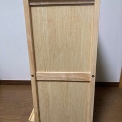 キャスター付きキッチンキャビネットの画像
