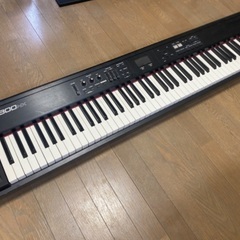 Roland RD-300NX ステージピアノ　ダンパーペダルつき