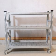 イタリア発祥の業務用シェルフ収納ブランド METALSISTEM(メタルシステム)の3段シェルフ/キャスター付き。店舗什器などにもおススメのインダストリアルなオープンシェルフは飾り棚としても♪の画像