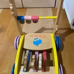 赤ちゃんの歩行器