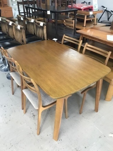取引場所　南観音　K 2402-284 富士ファニチア　ダイニングテーブルセット　イス4脚付き　汚れ　キズあり　バラ売り不可