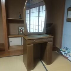 鏡台　場所をとらない縦長の１面鏡ドレッサー　の画像