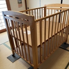 ベビーベッド