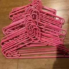 トップスハンガー31本ボトムスハンガー11本ピンク　子供部屋に！の画像