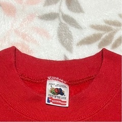 ☆古着・お買得商品☆✨️フルーツオブザルーム✨トレーナー赤 U.S.A製✨️の画像