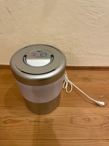 パリパリキューブライトα  家庭用生ごみ減量乾燥機