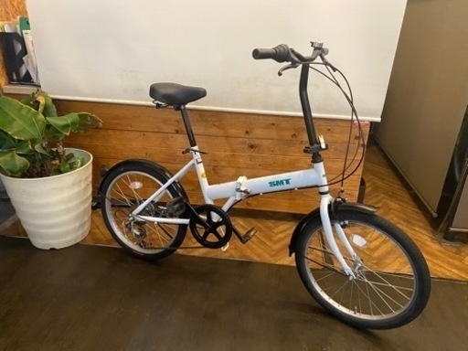 20インチ　折りたたみ自転車　6段　ホワイト