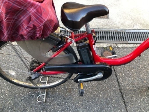赤い電動アシスト自転車　26インチ YAMAHA ?取引中