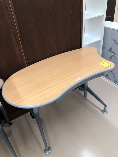 Wa734 テーブル ROVO CHAIR T2 GRAU