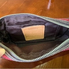 〖取引決定〗COACH(コーチ)  ショルダーバッグ赤　リボン付き　ミニシグネイチャー柄の画像