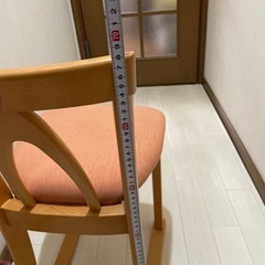 ドレッサーの椅子の画像