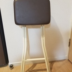 折りたたみスツールの画像