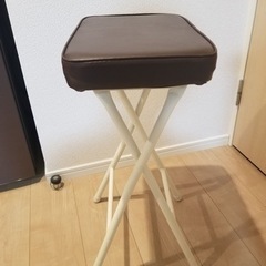 折りたたみスツールの画像