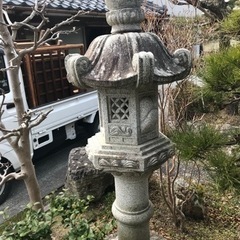 日本庭園 大きな 灯篭 灯籠 燈籠 ガーデニング 日本家屋 庭師  重いので手伝いますの画像
