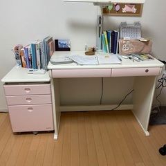 女の子用学習机