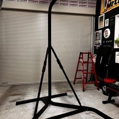 取り引き中）サンドバッグスタンドセット。オマケ付き。