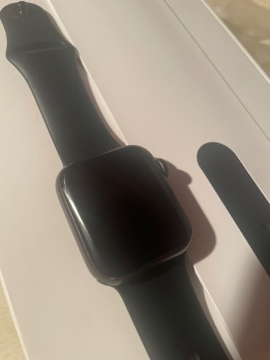 服/ファッション Apple Watch SE