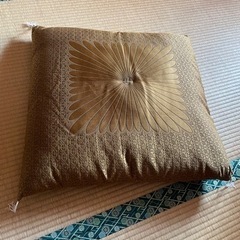 座布団  1枚500円 まとめ割あり