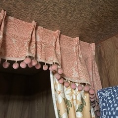 カーテンバランス 上飾り
