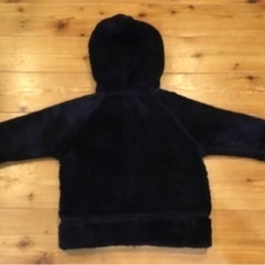 値下げました！babyGAP フリースパーカー　サイズ70cmの画像