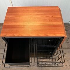 スライド式伸縮天板ラック（キャスター欠品）の画像