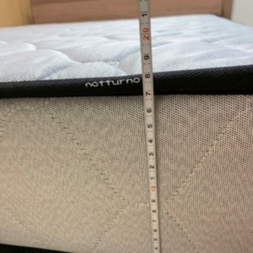 美品　ダブルベッド