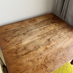 無垢材デスク&ミナペルホネン座面張替えチェアの画像