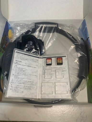 購入者決まりました　任天堂　Switch  付属品付き