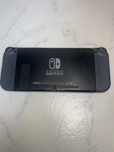 購入者決まりました　任天堂　Switch  付属品付き
