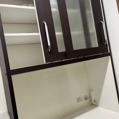 おしゃれなキッチンボード　食器棚