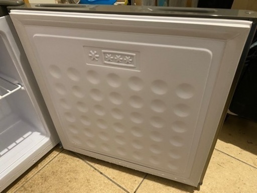 2022年製　冷凍庫　32L AS-F32SL-100