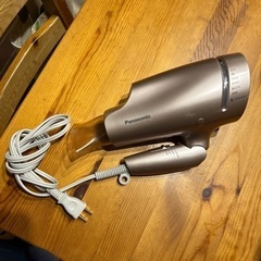 Panasonicマイナスイオン ドライヤー