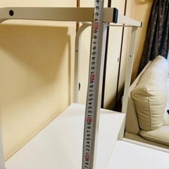 パソコンデスクの画像