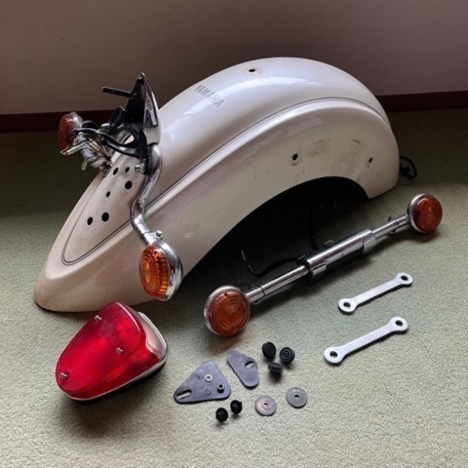 【値下げしました】純正ドラッグスタークラシック1100 リアフェンダー&フロント・リアウィンカー等