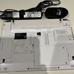 富士通 ノートパソコンの画像