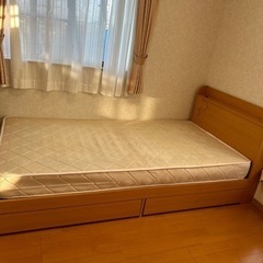 ミッキー　収納付きシングルベッド