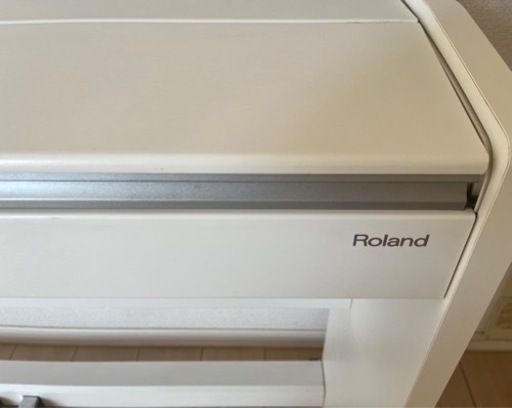 中古　電子ピアノRolandローランド　F-130R-WH　