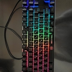 ゲーミングキーボード（有線）の画像
