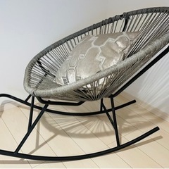 【！価格交渉可能！】ロッキングチェア(クッション付き)の画像