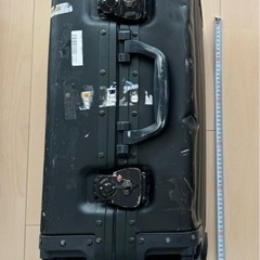 アルミ製スーツケース取りに来て頂ける人無料の画像