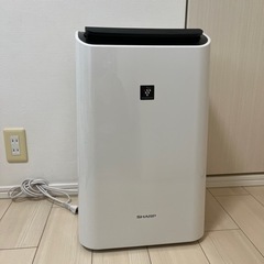 【1,000円！引き取りに来ていただける方限定】SHARP 衣類...