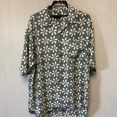 美品　bis シャツ　定価3万円